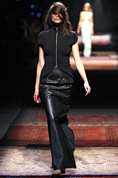 Look 7